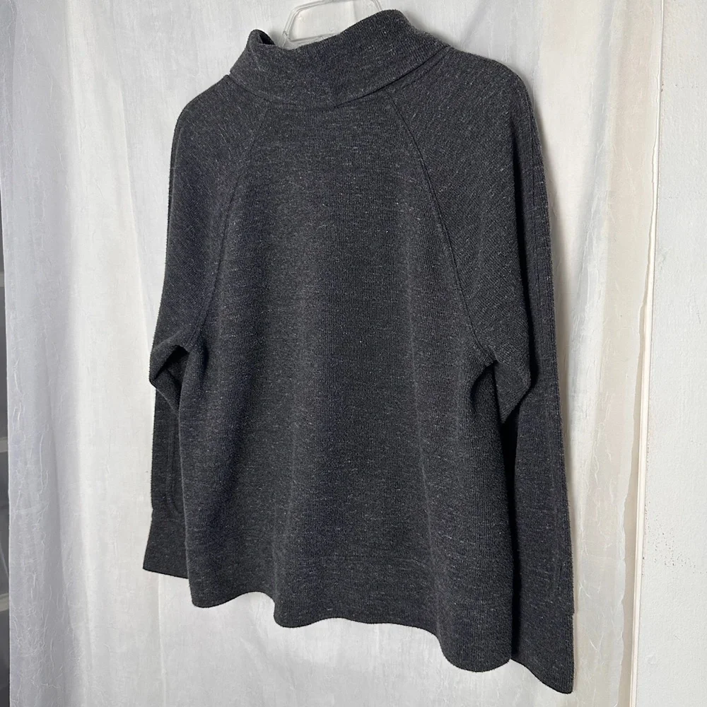 3/$20‎ 💥 Nike Swoosh Women’s Gray Sweatshirt Sz Small Pull Over Gray Athleisure